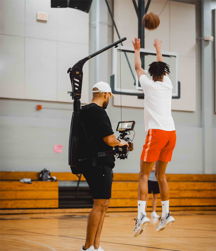 Filming NBA player on the Red Komodo with an easyrig